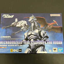 Load image into Gallery viewer, Godzilla vs. Mechagodzilla, Garuda, and Fire Rodan Makuhari Decisive Battle Version S.H.MonsterArts Action Figure