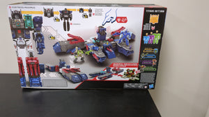 Transformers Combiner Wars Titan Class Fortress Maximus Misb