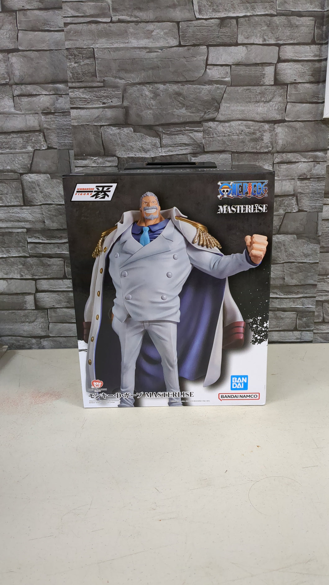 One Piece Monkey.D.Garp Legendary Hero Ichibansho Figure