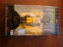 Load image into Gallery viewer, Funko Gold Premium Vinyl Figure LeBron James Chase &amp; Common Set 5&quot;